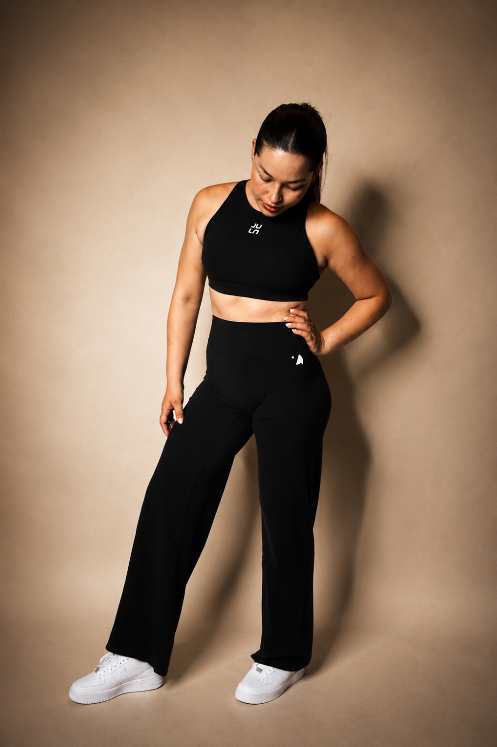 Essence flared leggings